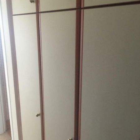 Studio By The Train Station Лариса Екстериор снимка