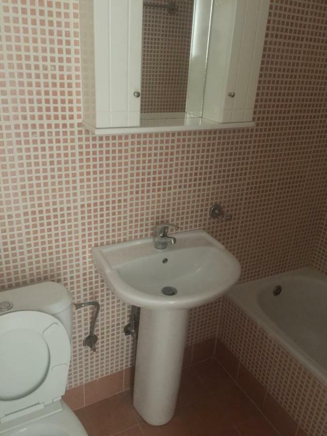 Studio By The Train Station Лариса Екстериор снимка